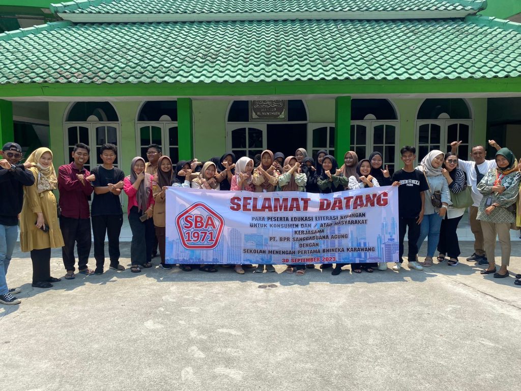 Literasi Keuangan di Indonesia: Antara Harapan dan Tantangan di Era Digital Literasi Keuangan di Indonesia: Antara Harapan dan Tantangan di Era Digital