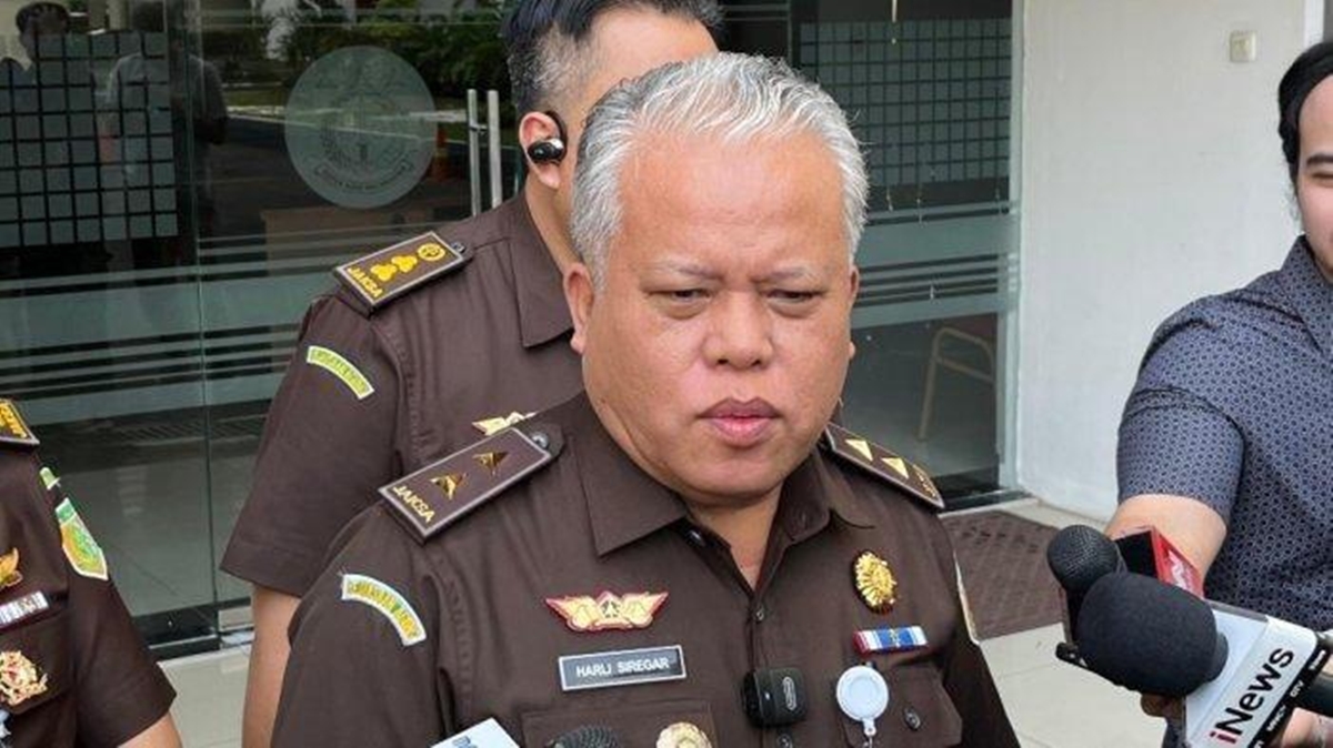 Kejagung Tetapkan Tiga Tersangka Perintangan Kasus Timah, Gula, dan Ekspor CPO