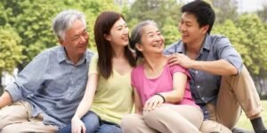 Plus Minus Tinggal Bersama Orangtua Setelah Menikah