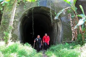 Terowongan Rel Tertua di Indonesia Kini Sepi