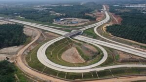 BUMN di Persimpangan Jalan: Transformasi, Tantangan, dan Kontribusi Nyata bagi Negeri